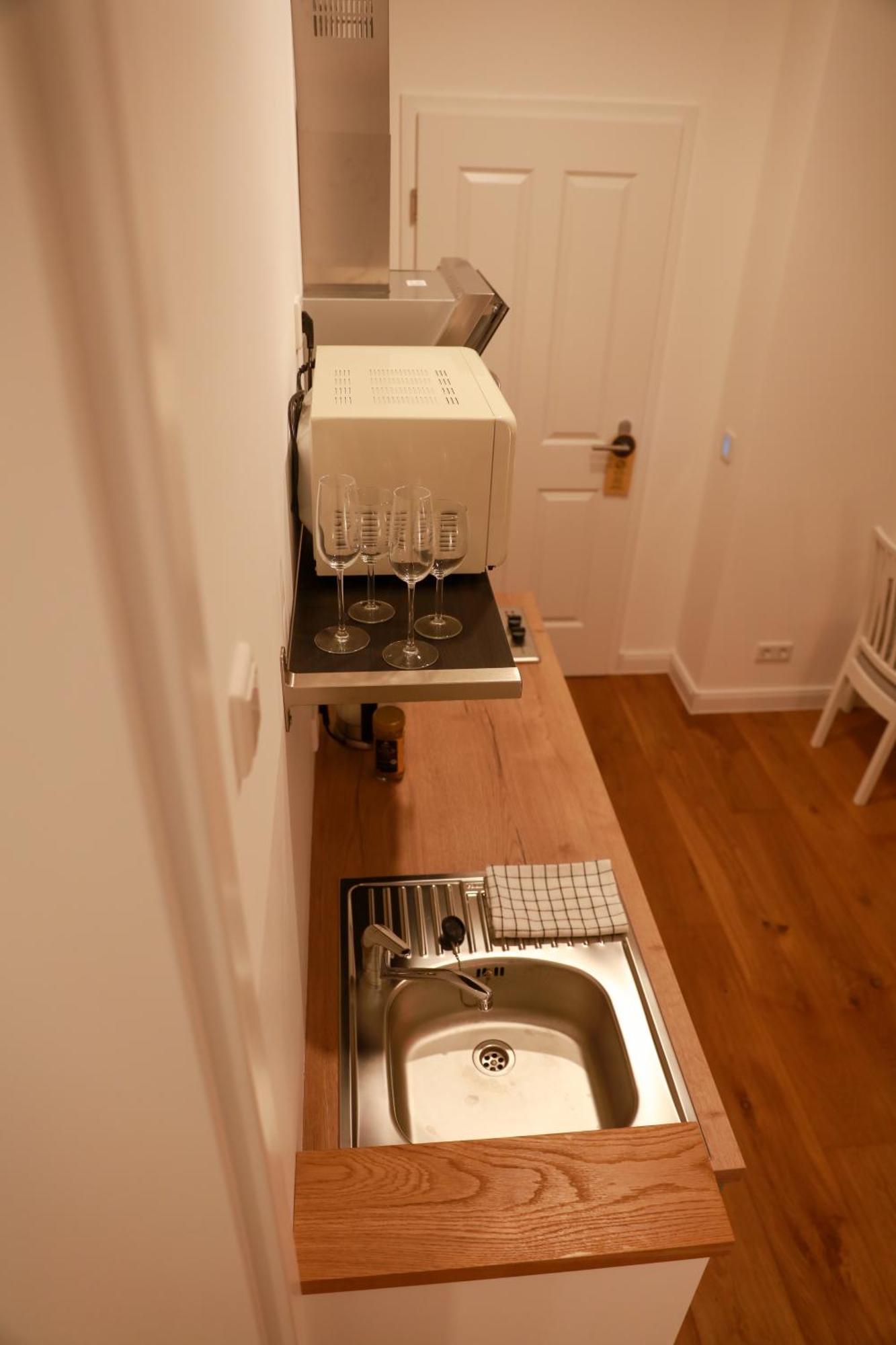 Boutique Hotel Pension Luisengruen Kueche 1Gbs Wlan Netflix Disney Magentatv Κέμνιτς Εξωτερικό φωτογραφία